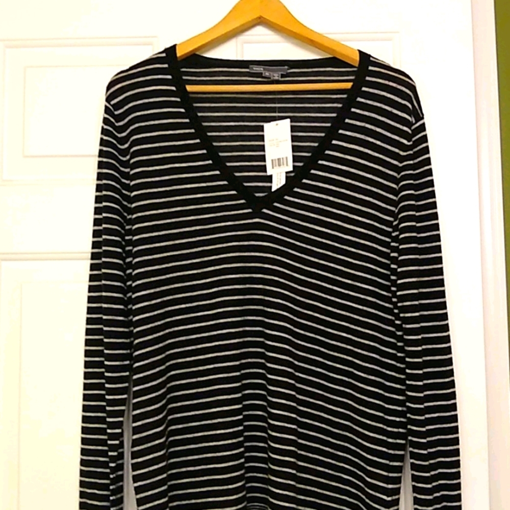 Vince lightweight NWT nautical sweater.